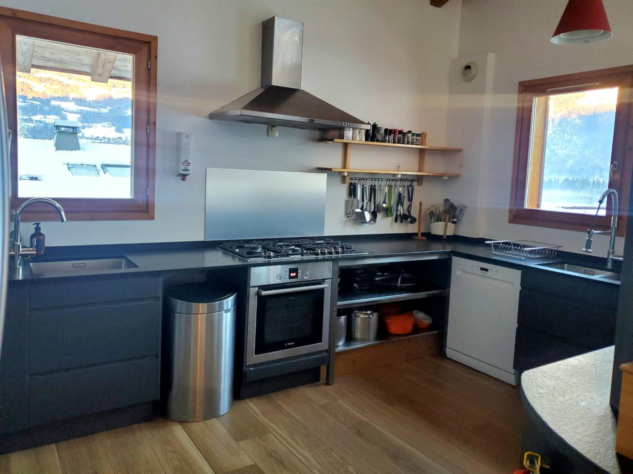 Fully equipped kitchen